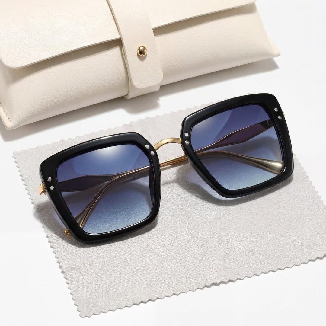 Harper | Sunglasses Square Frame UV400 Protection Metal Temples