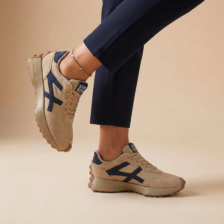 Mia | Orthopedic Low-Top Sneakers Contrast Panels Lace-Up