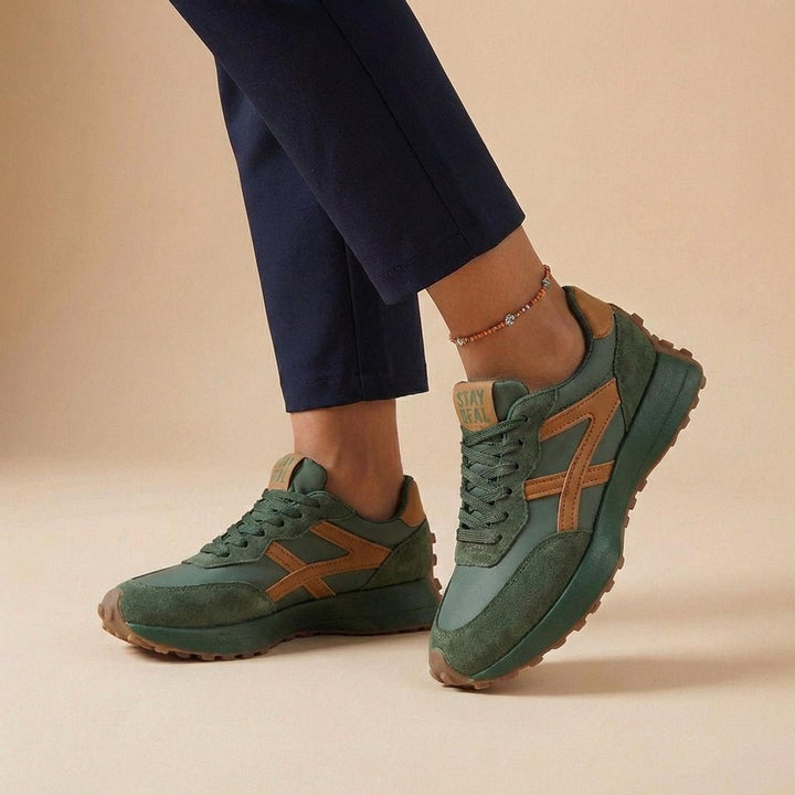 Mia | Orthopedic Low-Top Sneakers Contrast Panels Lace-Up