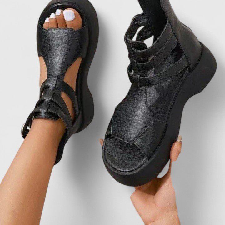 Women's Brown Platform Gladiator Buckle-Strap Open-Toe Sandals - Schwarz