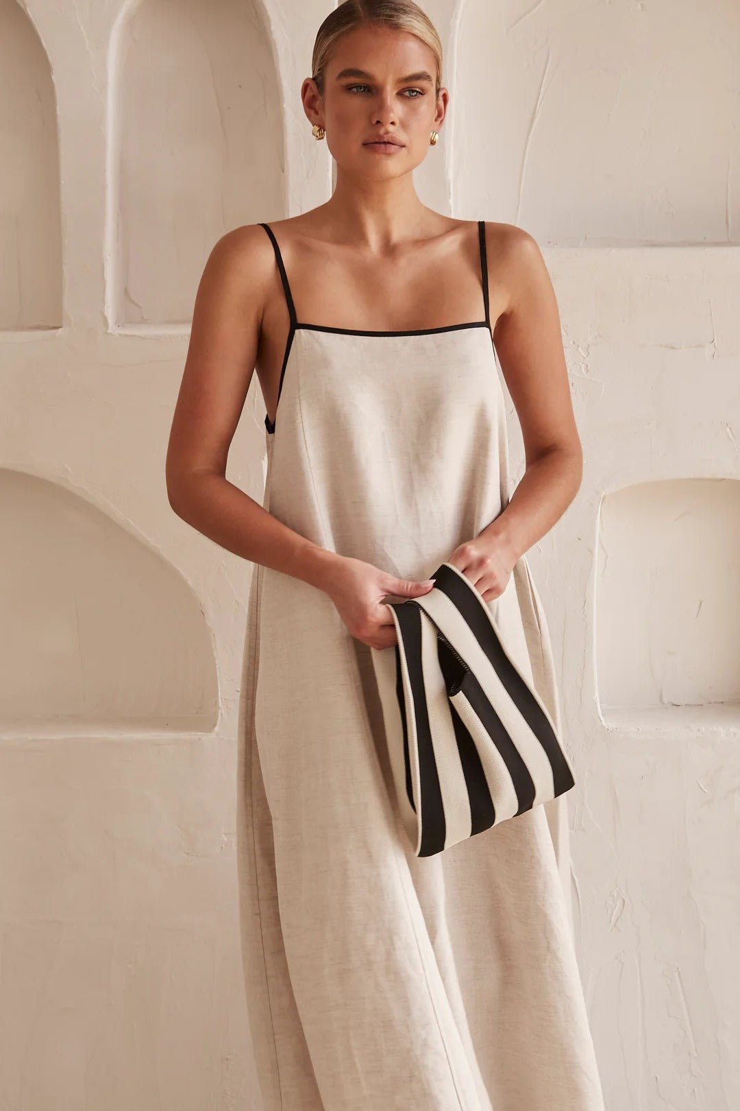 Women's Relaxed Trapeze Linen-Blend Contrast-Trim Maxi Dress